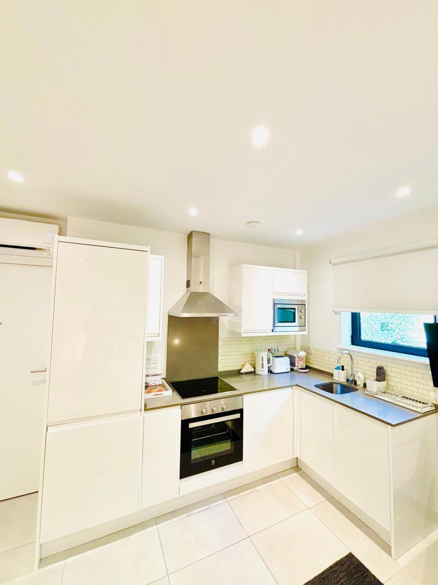 Gibraltar Central Suites Εξωτερικό φωτογραφία