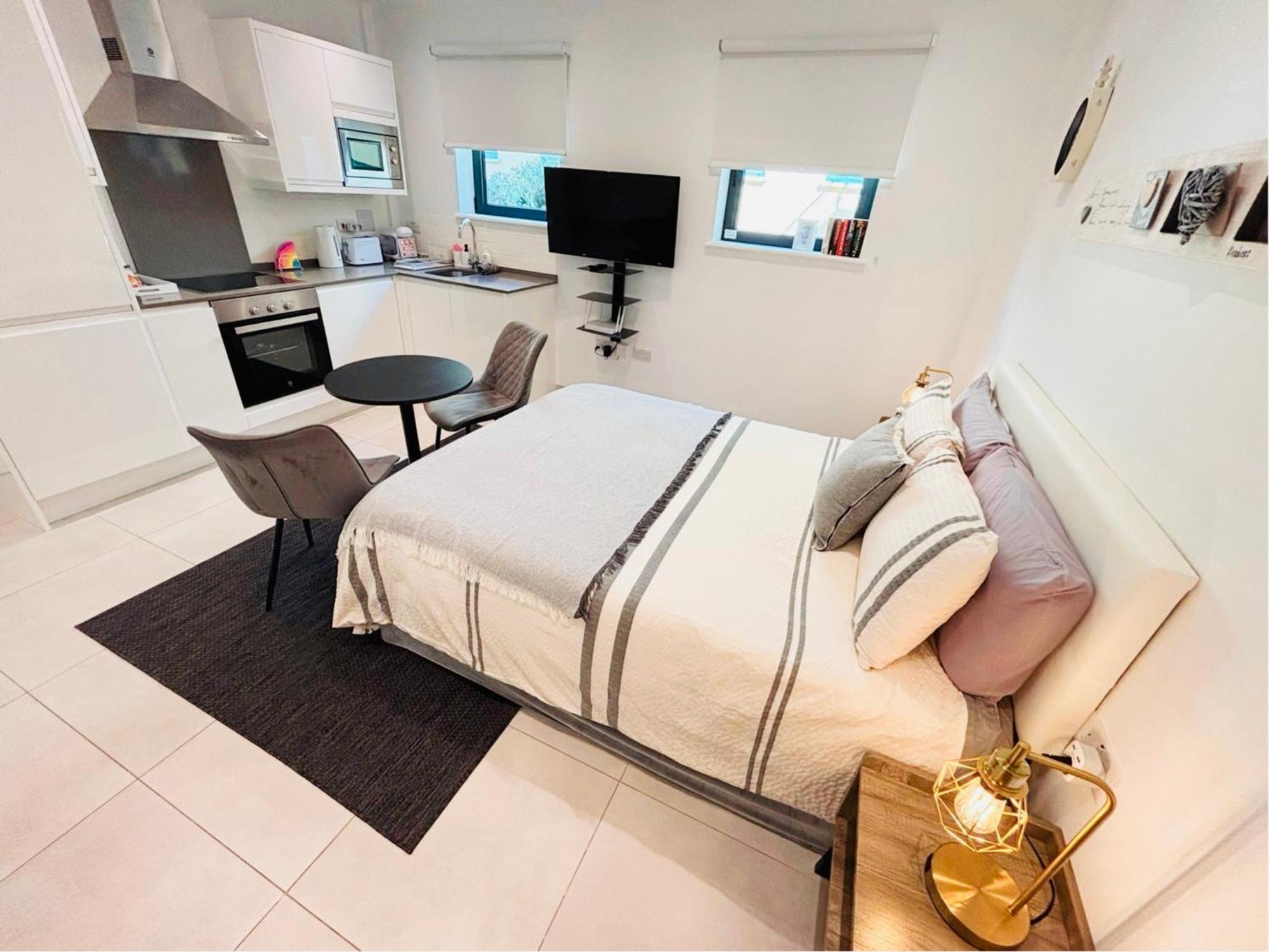 Gibraltar Central Suites Εξωτερικό φωτογραφία