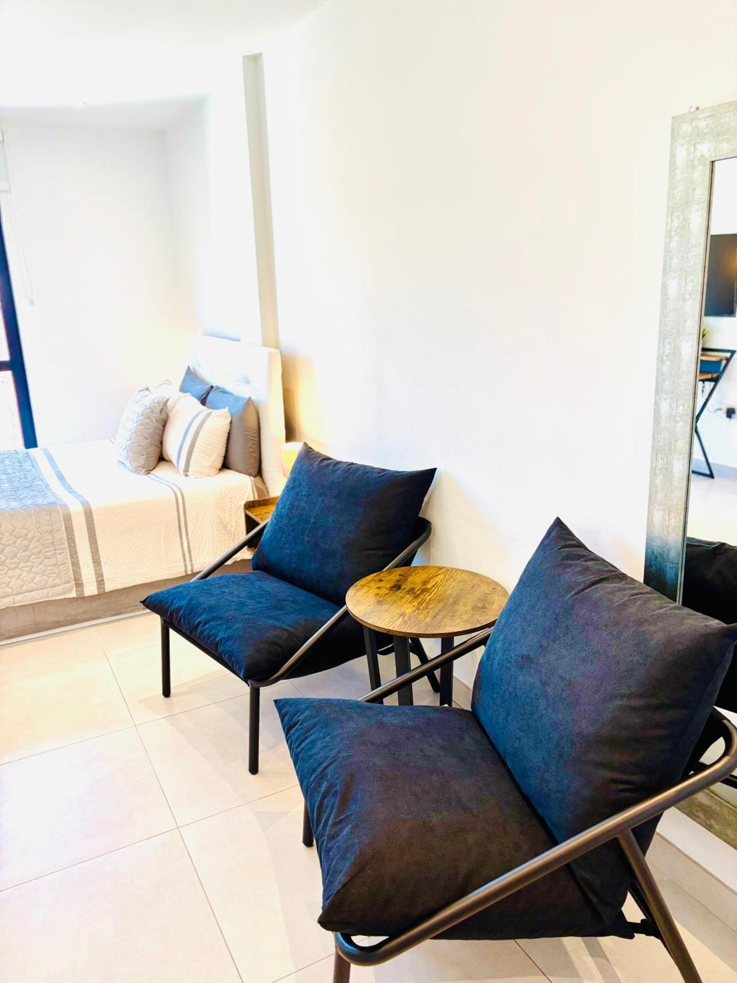 Gibraltar Central Suites Εξωτερικό φωτογραφία