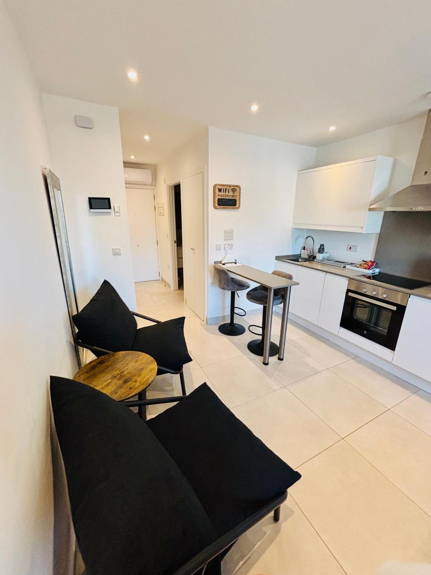 Gibraltar Central Suites Εξωτερικό φωτογραφία
